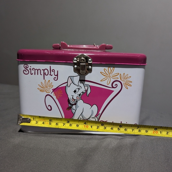 *Rare* Vintage Disney 102 Dalmatian Oddball make up tin - Picture 3 of 15